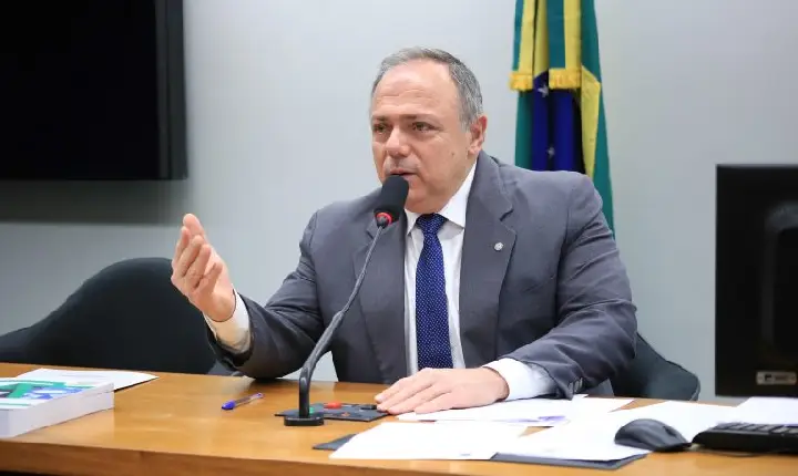 Deputados da oposição dizem que operação policial no Rio foi necessária