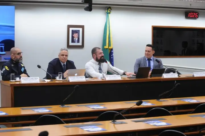 Deputados e especialistas defendem “asfixia financeira” no combate ao crime organizado