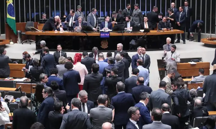 Devedor contumaz será impedido de obter benefícios fiscais; saiba mais sobre o texto aprovado