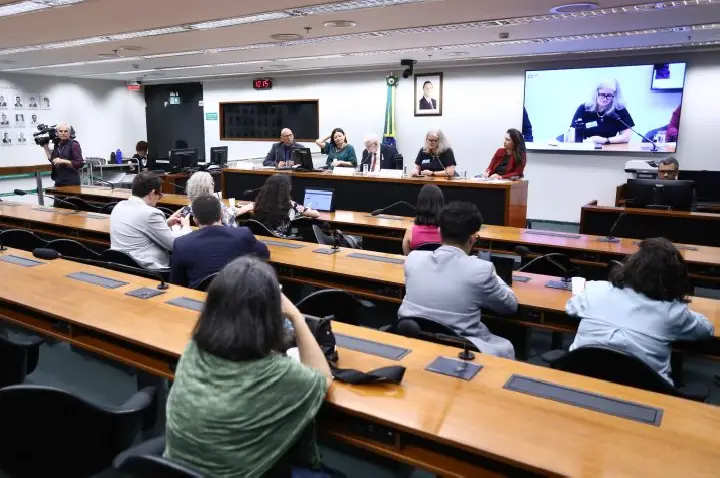 Diversidade religiosa: deputados cobram ações, e governo detalha políticas contra intolerância