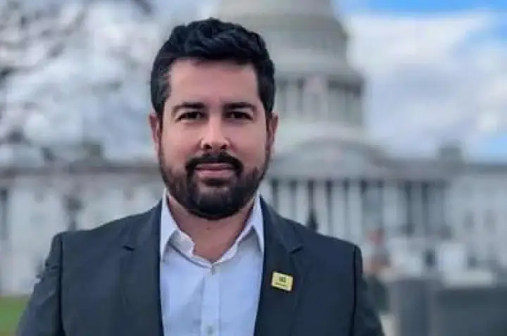 DPU recorre ao STF contra citação de Paulo Figueiredo por edital