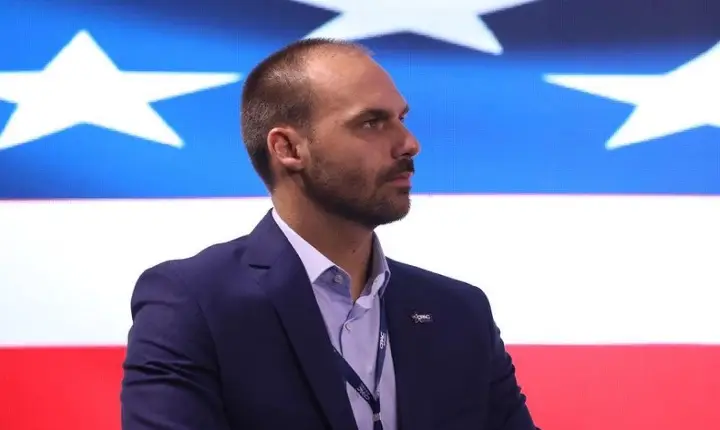 Eduardo Bolsonaro diz que não vai renunciar ao mandato