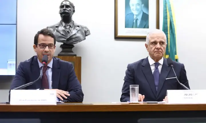 Entidades apontam pirataria como problema de saúde pública e pedem penas mais duras