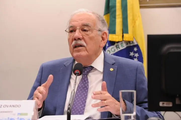 Especialistas defendem a clínica médica como pilar para reduzir custos e filas no SUS