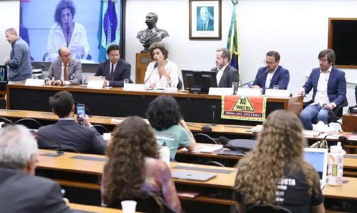 Especialistas pedem fim dos subsídios ao carvão mineral