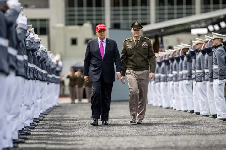 Estados Unidos trocam adido de defesa no Brasil e ignoram governo Lula