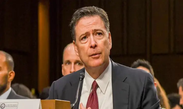 Ex-diretor do FBI James Comey se reúne com Serviço Secreto após polêmica postagem ’86 47′