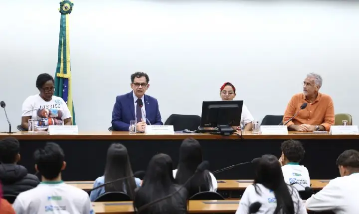 Governo anuncia na Câmara política nacional para prevenir violência letal contra crianças