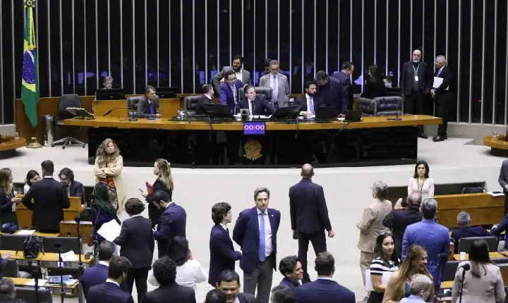 Hugo Motta elogia aprovação de projeto que prevê coleta de DNA de presos