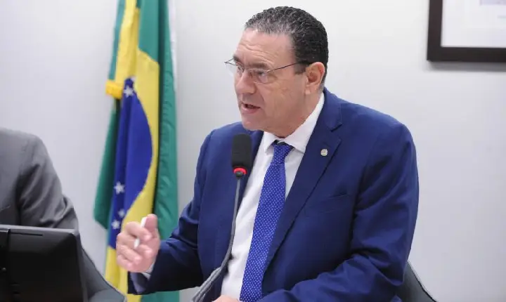 Lei prorroga até 2030 benefícios tributários para estações de telecomunicações