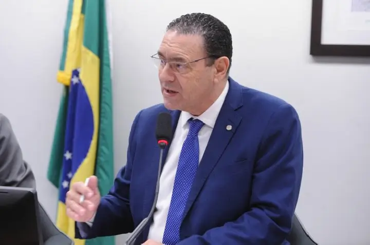 Lei prorroga até 2030 benefícios tributários para estações de telecomunicações