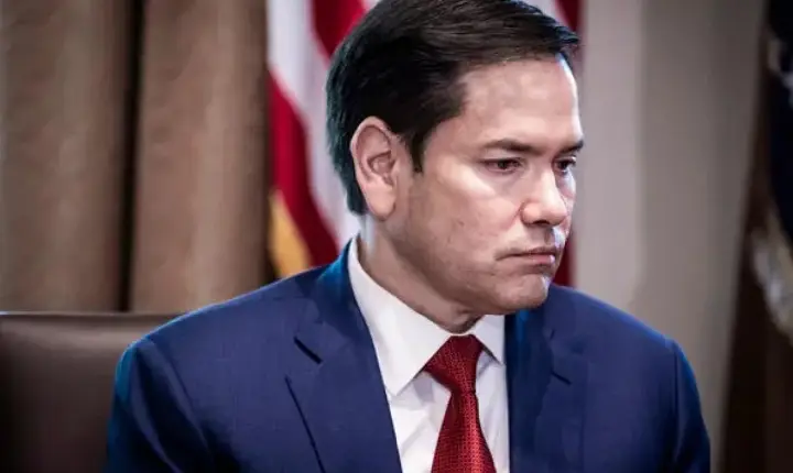 Marco Rubio se manifesta sobre revisão de vistos