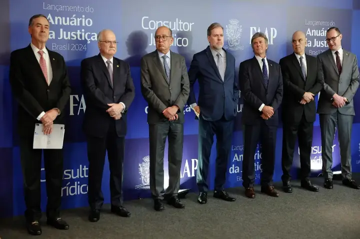 Ministros do STF veem precedentes para questão do IOF ser judicializada