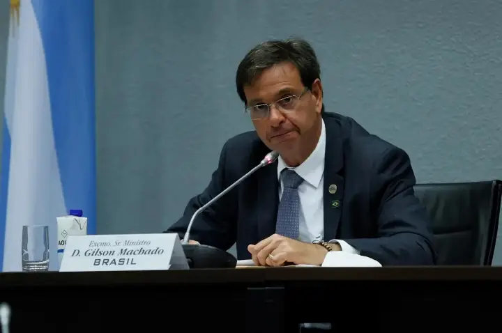 Moraes revoga prisão de Gilson Machado