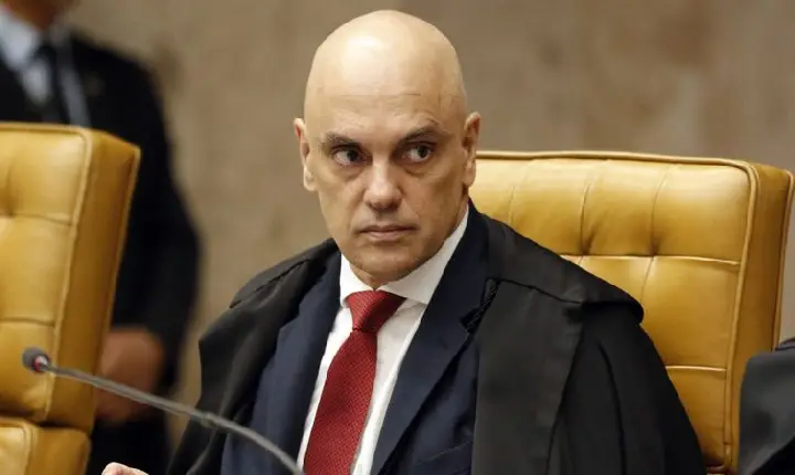Moraes vota por suspensão parcial de ação do golpe contra Ramagem