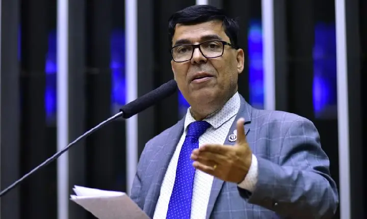 Morre, aos 58 anos, o ex-deputado federal Professor Paulo Fernando