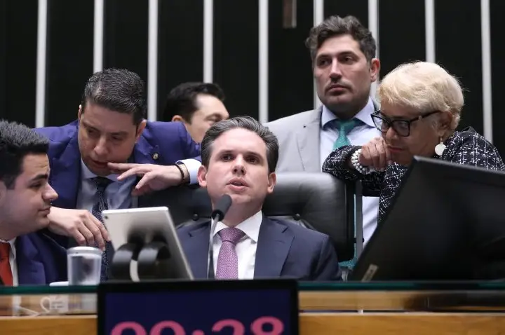 Motta diz que regulamentação da reforma tributária vai reduzir burocracia no Brasil