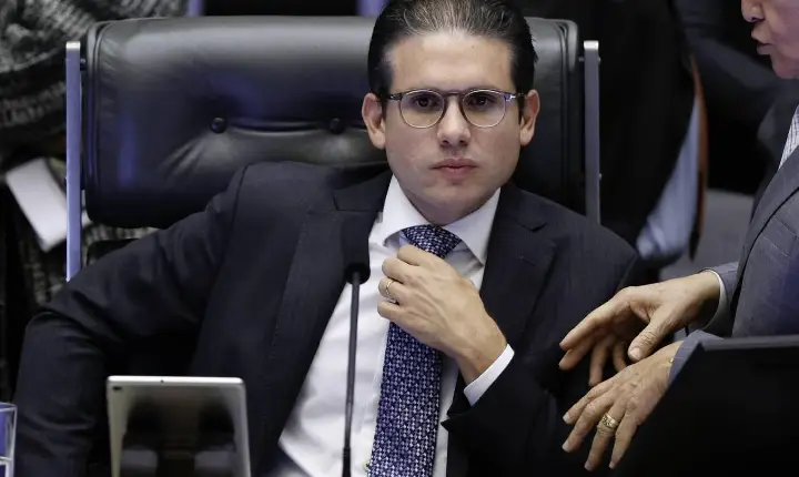 Motta envia à Corregedoria nomes de 14 deputados da oposição que poderão ser suspensos por obstrução