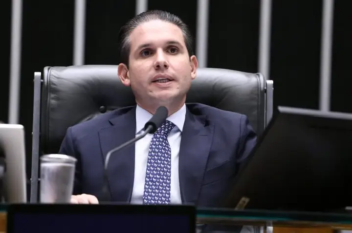 Motta quer votar na próxima semana financiamento mínimo para assistência social no Brasil