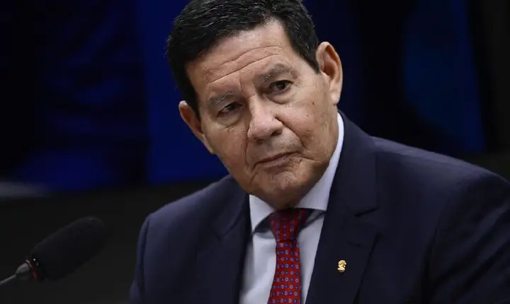 Mourão diz que não participou de reunião golpista no governo Bolsonaro