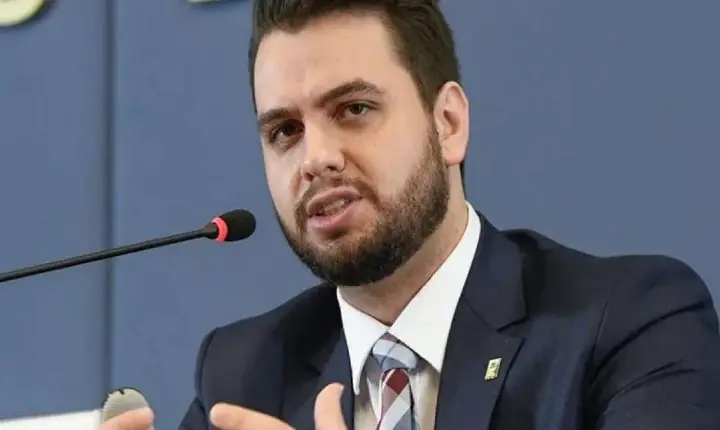 Nome de Filipe Martins reaparece no sistema de imigração dos EUA