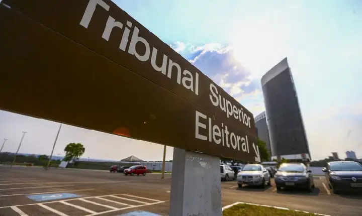 Nunes Marques suspende decisão do TRE que afastou prefeito de Barueri