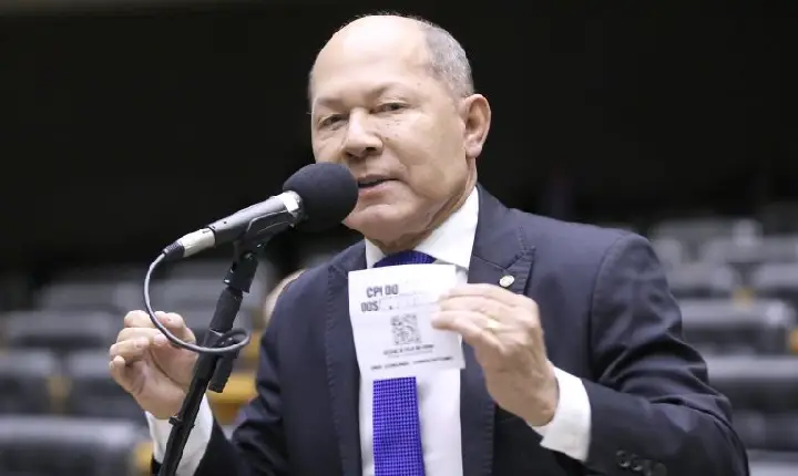 Oposição protocola pedido de CPI para investigar fraude bilionária do INSS
