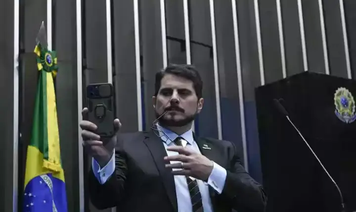 Organização internacional expõe perseguição de Moraes contra Marcos do Val