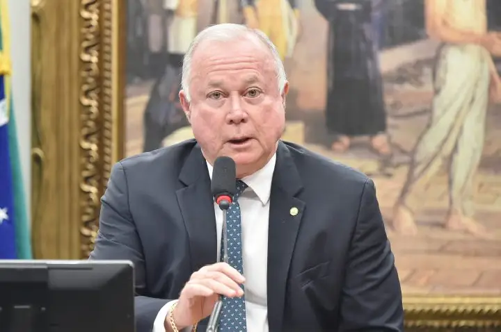 Paulo Azi é designado relator, na CCJ, da proposta que prevê fim da escala 6x1