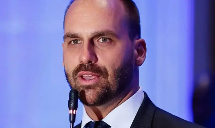 PF pede a Moraes mais prazo para investigar Eduardo Bolsonaro nos EUA