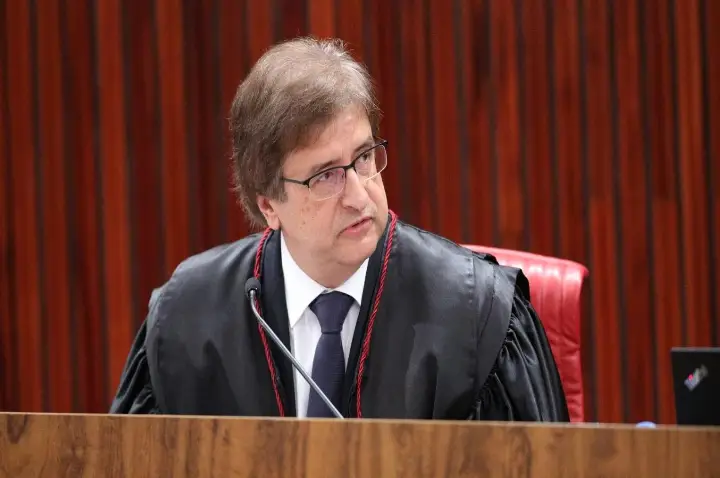 PGR recorre para limitar alcance de ampliação do foro privilegiado