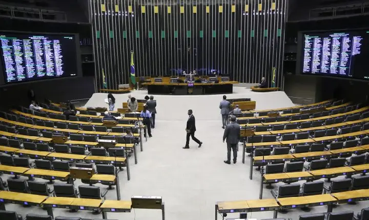 Plenário da Câmara dos Deputados reúne-se nesta manhã para votar acordos internacionais