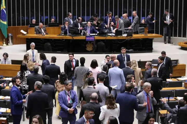 Plenário pode votar projeto que permite que fundo de calamidade pública financie Operação Carro-Pipa