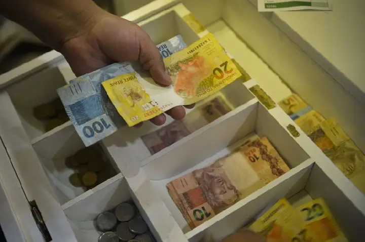 Portabilidade de consignado para CLT entre bancos começa a valer