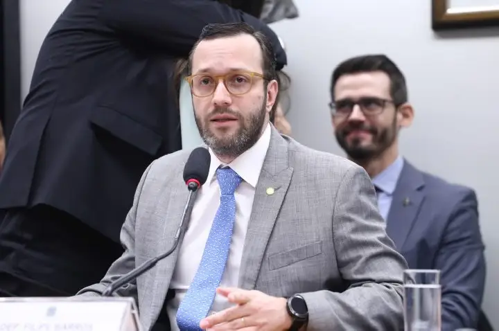 Presidente da Comissão de Relações Exteriores critica terceira ausência de Lewandowski em debate