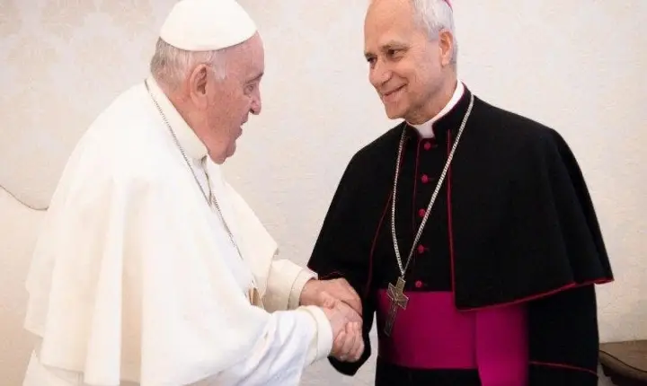 Primeiro papa nascido nos Estados Unidos, cardeal Robert Prevost é eleito e adota o nome de Papa Leão XIV