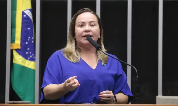 Projeto cria adicional de 30% para profissionais de saúde em áreas de risco e conflito