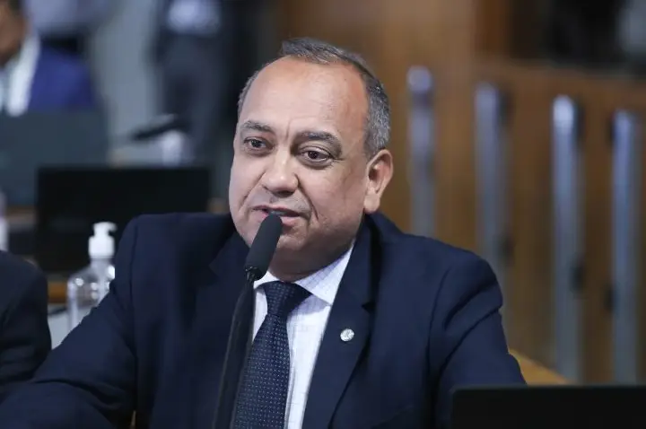 Projeto criminaliza a transfobia, com pena de prisão de dois a quatro anos