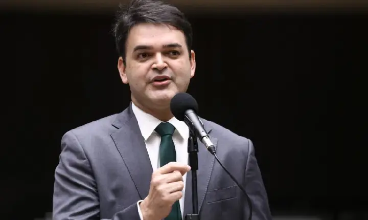 Projeto estabelece regras para visitas de autoridades a presos