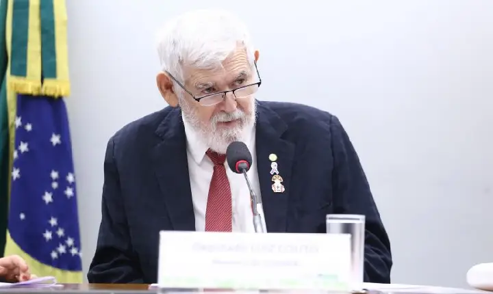 Projeto garante direito ao letramento digital para pessoas idosas