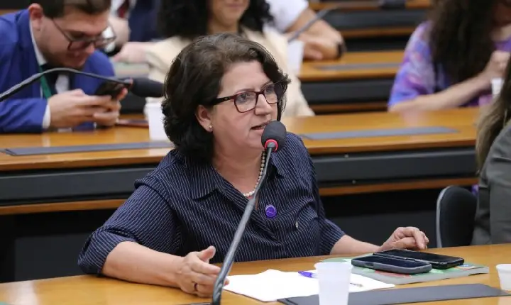 Projeto permite faltar ao trabalho para acompanhar pessoa idosa ou com deficiência em consultas