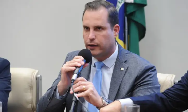 Projeto proíbe reserva de mercado na pesca esportiva e exige base científica para restrições estaduais