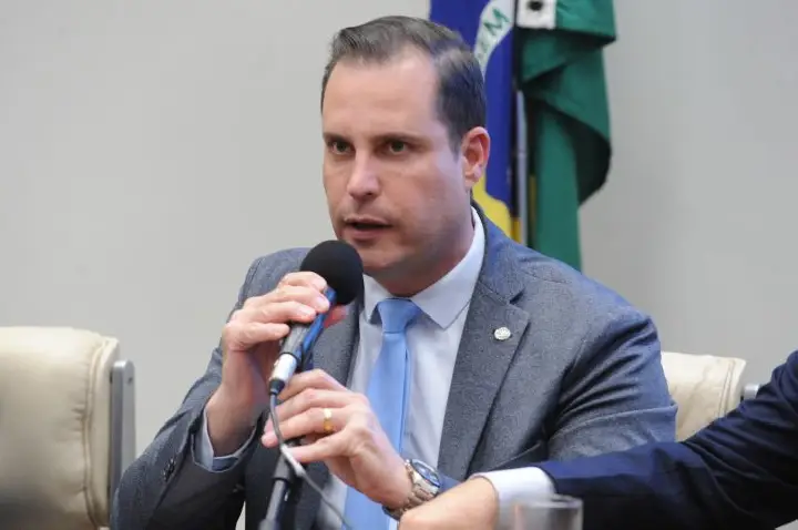 Projeto proíbe reserva de mercado na pesca esportiva e exige base científica para restrições estaduais