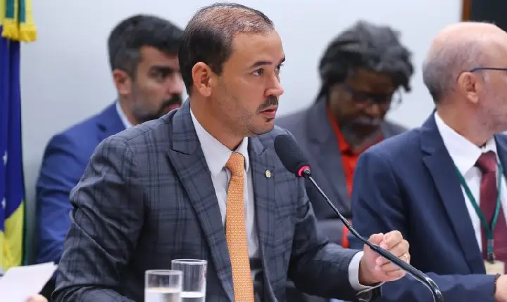 Projeto reconhece líderes comunitários e cria cadastro nacional