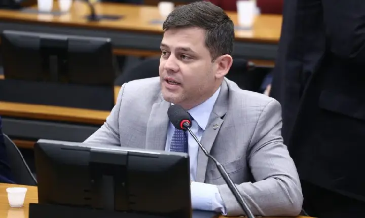 Projeto suspende contribuição adicional de empresas por ruído no trabalho