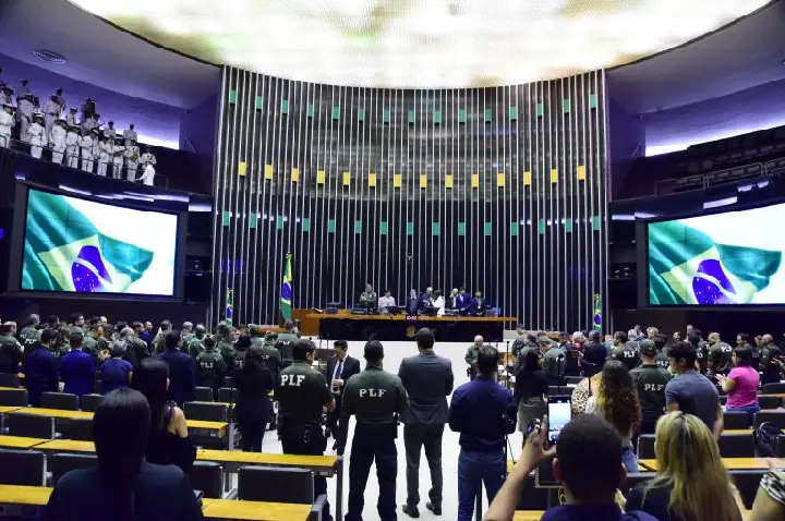 Publicado edital do concurso para policial legislativo federal da Câmara dos Deputados