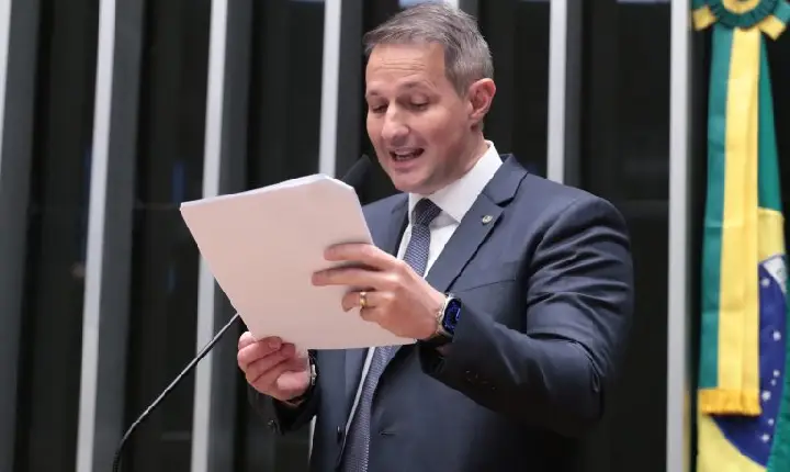 Relator pede rejeição de maioria das mudanças feitas pelo Senado no projeto antifacção; acompanhe