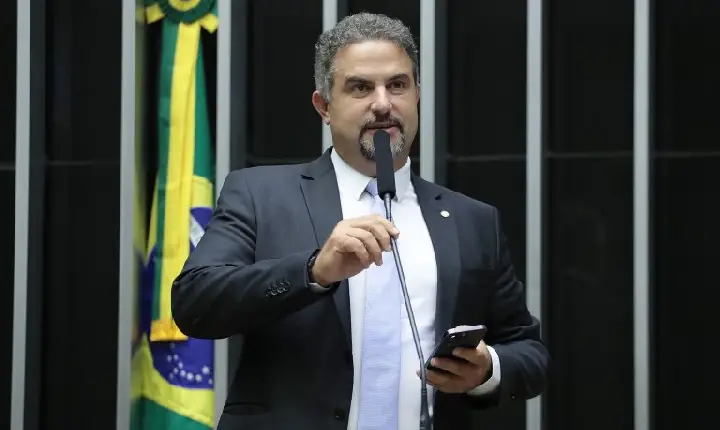 Relator recomenda a suspensão do mandato do deputado Gilvan da Federal por seis meses