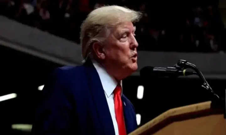 Trump dá prazo de 60 dias para que 17 farmacêuticas reduzam preços de novos medicamentos