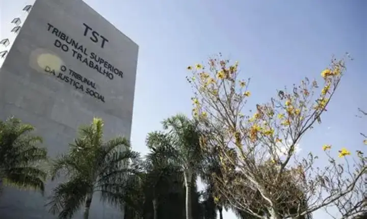 TST compra carro de R$ 346,5 mil para cada um dos 27 ministros